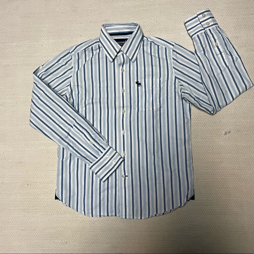 Abercrombie Boy’s Blue Stripes Cotton Button-Down Shirt Size M